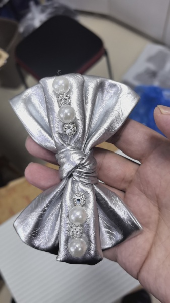 专业加工 布花 皮花 丝带蝴蝶结 串珠 温州鹿城现有加工厂 专业加工 布花 皮花 丝带蝴蝶结 串珠 温州鹿城现有加工厂